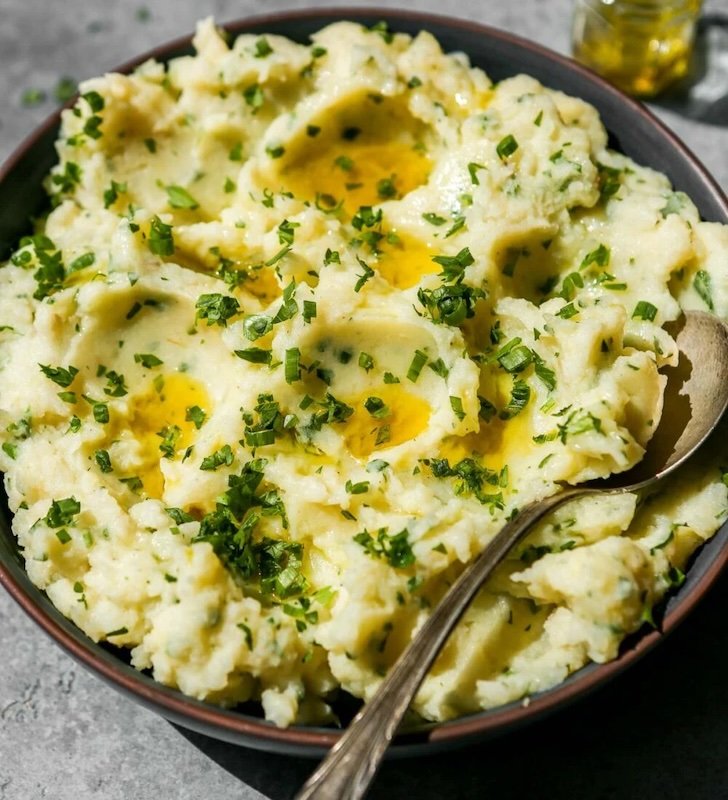 Mashed celeriac and potatoes 3 1000x1099 copy